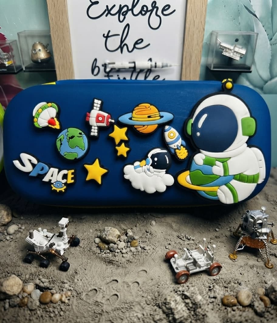 astronaut Silicone Character-Charm Console Carrying Case (Switch-Style Pouch) (Crocs pouch)
